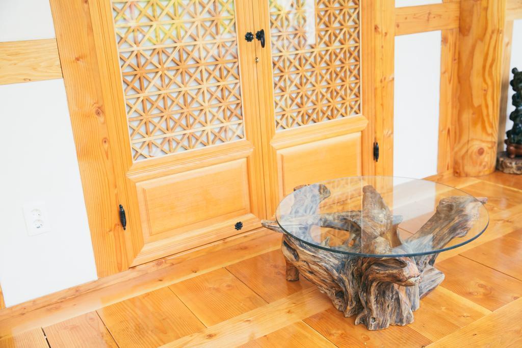 Laon Hanok Gguljam 招待所 2*